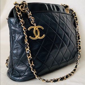 CHANEL Lambskin Diamond Stitch Mademoiselle Bag